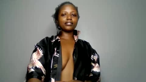 sweet_ebony001 online show from March 25, 3:01 am