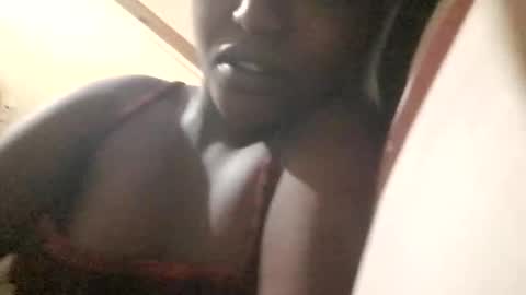 sweet_ebony001 online show from April 4, 1:04 am