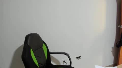 Snapshot of sweet_hann chatting on February 15, 7:06 pm Hanna online show from February 15, 7:06 pm