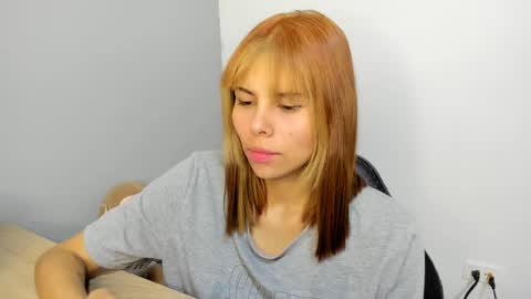 Snapshot of sweet_hann chatting on February 25, 10:31 pm Hanna online show from February 25, 10:31 pm