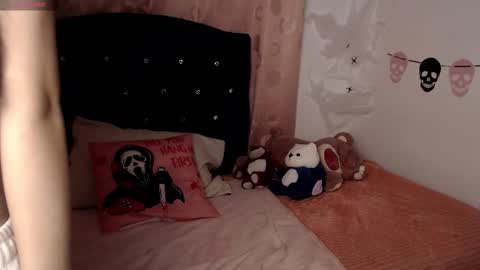 Hannah online show from November 6, 9:48 am