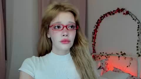 Melissa. Join me on Fansly link in social medias online show from February 27, 9:47 pm