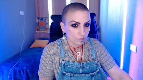 sweet_n_strong online show from April 5, 5:17 am