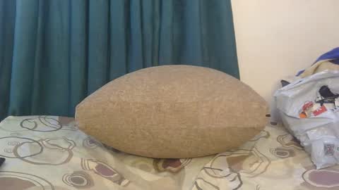 sweet peachy online show from April 1, 10:27 am