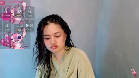 Snapshot of sweet_sirenxx chatting on December 13, 5:05 am Leah online show from December 13, 5:05 am