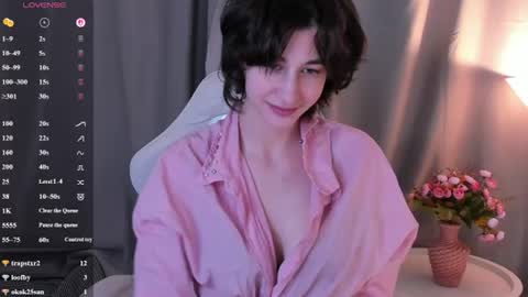 Carolina Lu online show from June 18, 2:46 am