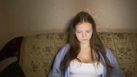 ELYA online show from January 7, 8:45 pm