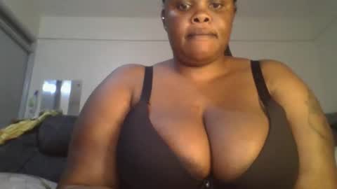 sweetbaby46 online show from April 2, 6:16 pm