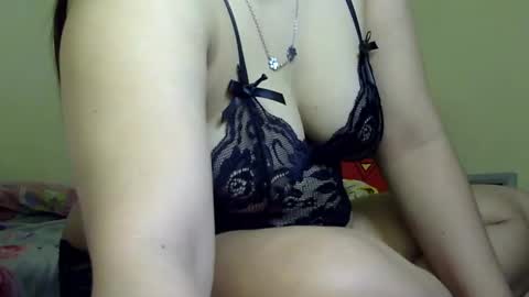 sweetbeverly4u online show from February 10, 4:08 am