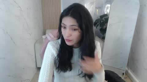 Amaranta online show from April 14, 1:55 pm