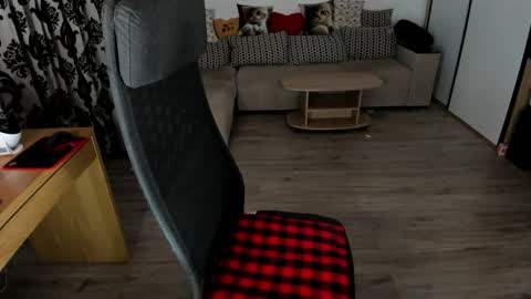 Charlotte online show from November 5, 6:35 pm