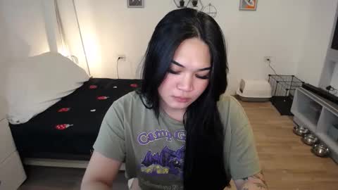 Snapshot of sweetcuteangel chatting on December 12, 3:05 pm angel 3 online show from December 12, 3:05 pm