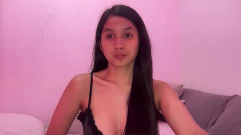 Snapshot of sweetdoll_angela chatting on October 13, 1:41 am sweetdoll_angela online show from October 13, 1:41 am