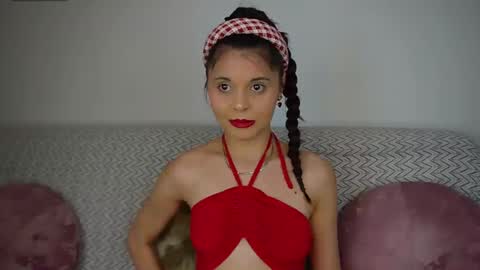 elodie online show from February 2, 11:19 am