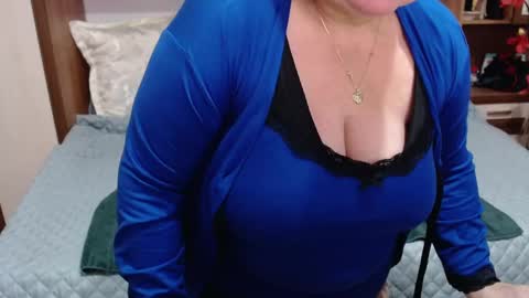 sweetestmilf4you online show from December 5, 8:22 am