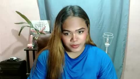 Snapshot of sweethot_bella chatting on October 7, 11:36 am Bella online show from October 7, 11:36 am