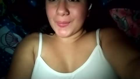 Snapshot of sweetie__annie chatting on December 22, 5:12 am Ana Mara i cant Make noise My family is here online show from December 22, 5:12 am