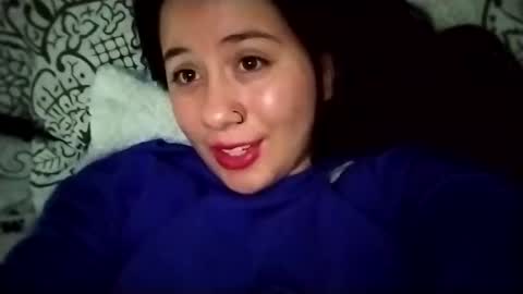 Snapshot of sweetie__annie chatting on February 27, 3:36 am Ana Mara i cant Make noise My family is here online show from February 27, 3:36 am