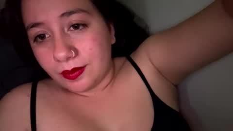 Snapshot of sweetie__annie chatting on October 1, 4:50 am Ana Mara i cant Make noise My family is here online show from October 1, 4:50 am