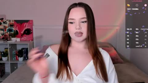 Hannah online show from April 4, 3:00 pm