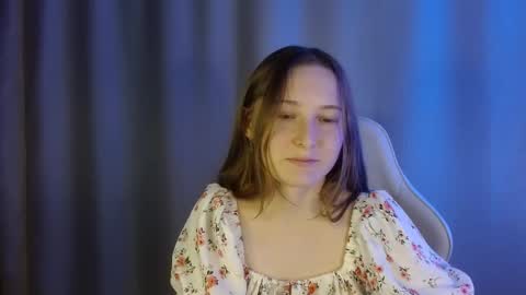 Annie online show from November 28, 7:50 pm