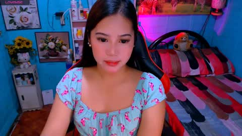 Nicole online show from March 1, 6:00 pm