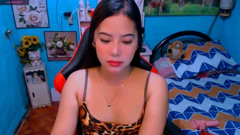 Nicole online show from March 7, 6:00 pm