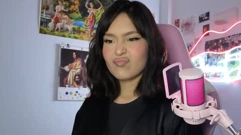 SweetJess online show from April 18, 7:44 am