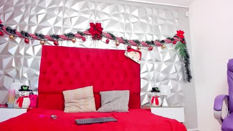 Lauren online show from November 25, 6:15 am