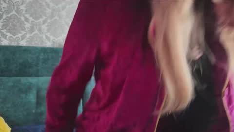 sweetliaison online show from February 19, 8:47 am