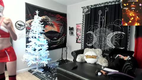 Sweetlilraven online show from December 11, 2:52 am