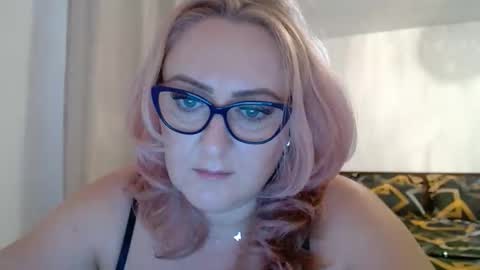 sweetmaya online show from September 22, 8:35 am