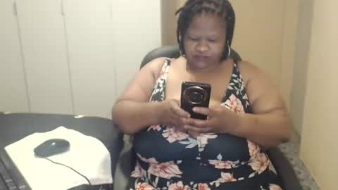 sweetnoziexxx online show from October 9, 7:12 am