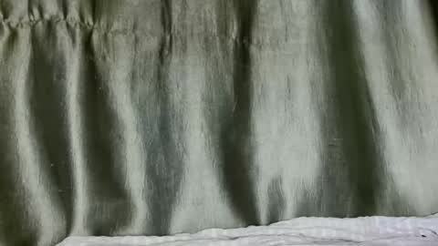 slim ivy online show from April 14, 8:14 am