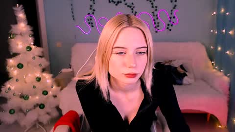 Snapshot of sweetrichal chatting on December 14, 10:18 pm sweetrichal online show from December 14, 10:18 pm
