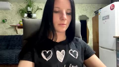 Sweet Shy online show from April 13, 6:09 pm