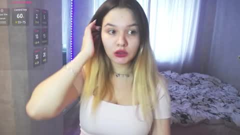 SweetTChloe online show from February 21, 9:45 am