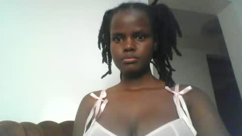 sweettreat77 online show from July 5, 11:10 pm