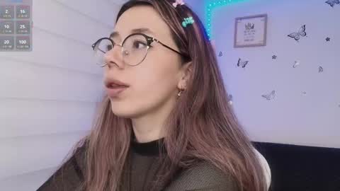 Snapshot of sweettvera_ chatting on September 25, 10:36 am Veronica Independent Model online show from September 25, 10:36 am