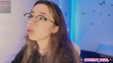 Snapshot of sweettvera_ chatting on October 20, 12:41 pm Veronica Independent Model online show from October 20, 12:41 pm