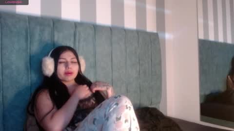 Snapshot of sweety_ashly chatting on January 20, 1:18 am Ashley 3 online show from January 20, 1:18 am