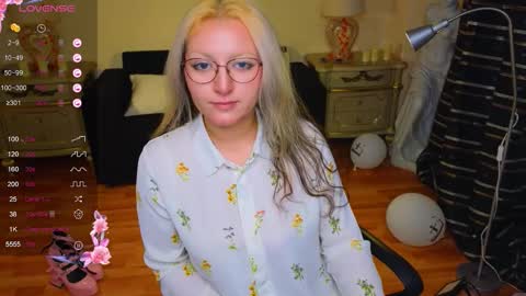 Hot Candy online show from November 9, 11:28 am