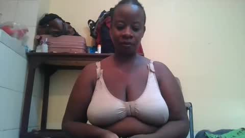 sweetyass25 online show from June 11, 5:37 am