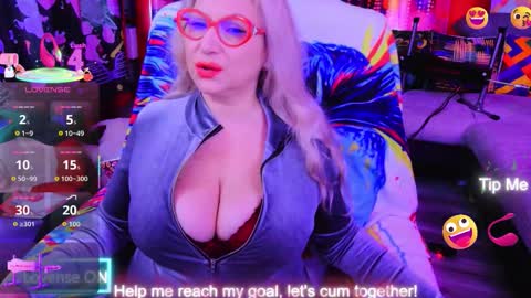 Lisa online show from December 5, 9:21 am