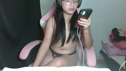 syera_04 online show from December 14, 12:00 pm