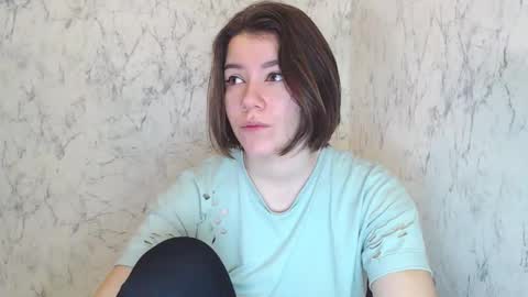 SyrenDixon online show from December 15, 3:23 am