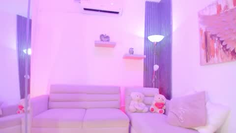 Tahiela  online show from February 21, 10:38 am