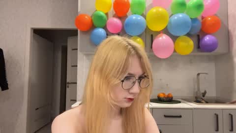 Tessa online show from April 4, 12:26 pm