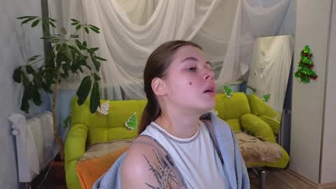 Bonnie online show from December 21, 4:14 pm