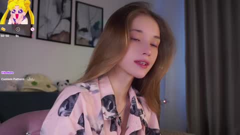 Mia online show from March 14, 1:39 am